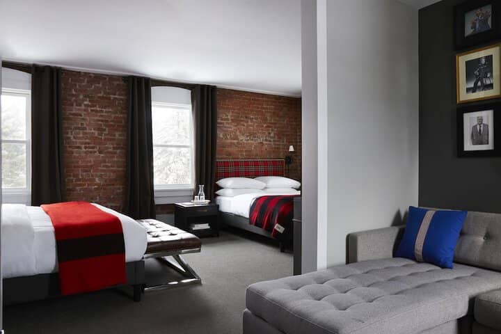Room 4 of 49
